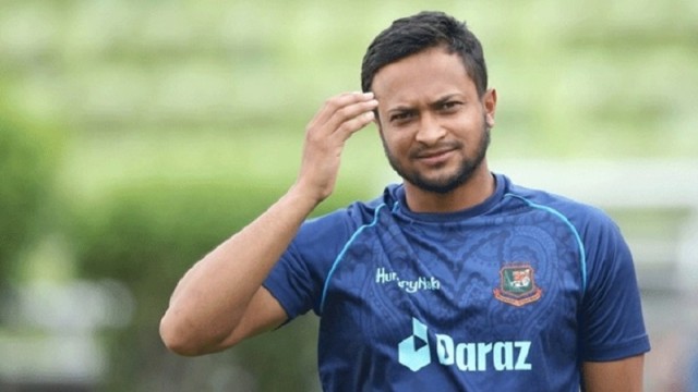 দলের সঙ্গে যোগ দিতে ইংল্যান্ড যাচ্ছেন সাকিব