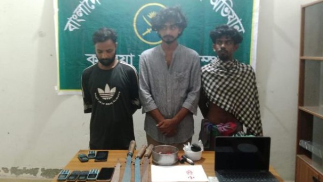 নড়াইলে যৌথ বাহিনীর অভিযানে গ্রেপ্তার ৩