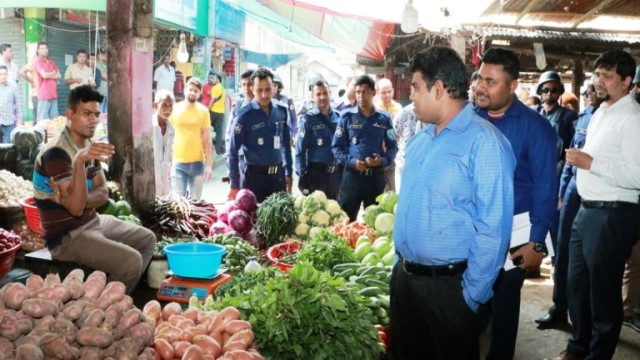  কুড়িগ্রামে রমজানের আগে বাজার মনিটরিং।