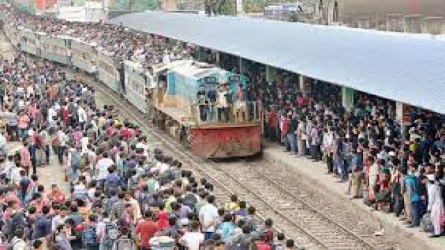 দেড় যুগেও ট্রেনের সংখ্যা বাড়েনি ঈদে থাকছে না বিশেষ ট্রেন।