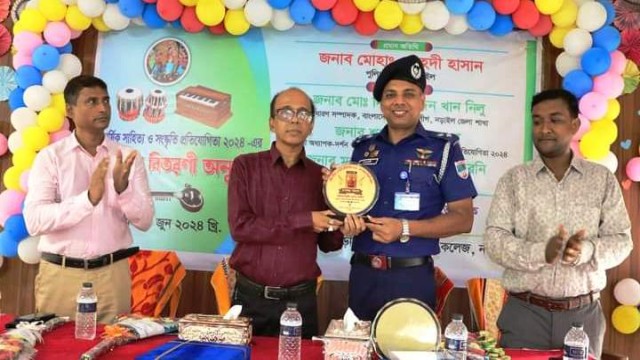 নড়াইল সরকারি মহিলা কলেজে বার্ষিক সাহিত্য ও সংস্কৃতি প্রতিযোগিতা ও পুরস্কার বিতরণী অনুষ্ঠান