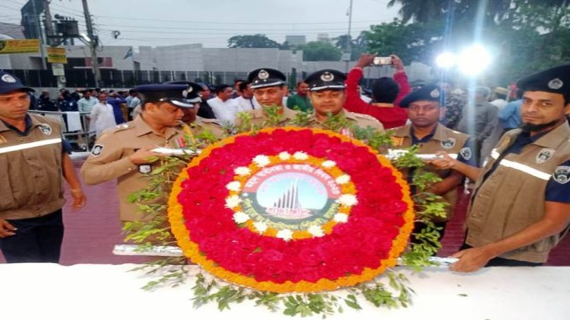 জামালপুরে  মহান স্বাধীনতা ও জাতীয় দিবসে পুলিশ (পিবি আই)  এর শ্রদ্ধা নিবেদন।