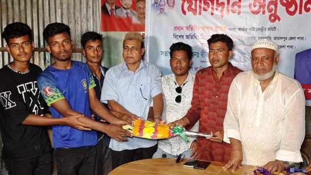 সরিষাবাড়ীতে শতাধিক নেতাকর্মী যুব সংহতিতে যোগদান