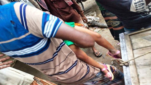 নওগাঁয় সিএনজির ধাক্কায় শিশু নিহত 
