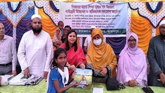 জামালপুরে পাঠাগার উদ্ধোধন,শিক্ষার্থীদের মাঝে বই বিতরণ।
