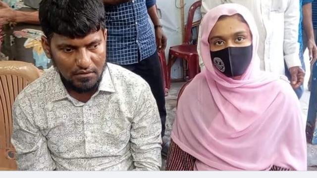 পাঁচ দিন অনশনের পর প্রেমিককে বিয়ে অনশনের সময় জাকির বাড়ি থেকে পালিয়ে যান।