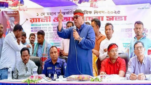পলাশবাড়ীতে ট্রাক শ্রমিক ইউনিয়নের মহান মে দিবস পালিত