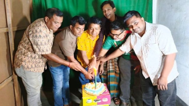 পলাশবাড়ীতে সাংবাদিক সিরাজুল ইসলাম রতনের জন্মদিন পালিত