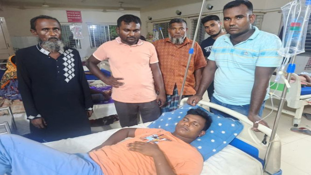 গোবিন্দগঞ্জে জামাইকে ডেকে নিয়ে স্কুল ঘরে আটকে রেখে মারপিটের অভিযোগ