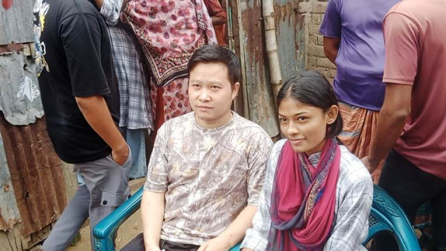 প্রেমের টানে চীনা পাত্র পাত্রির খোঁজে দিনাজপুরে 