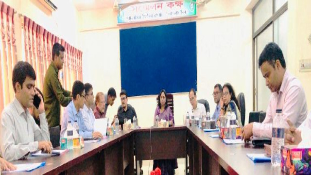 হিলি স্থলবন্দর ও শুল্ক স্টেশন পরিদর্শনে বিভিন্ন মন্ত্রণালয়ের ১২ সদস্যের প্রতিনিধি দল