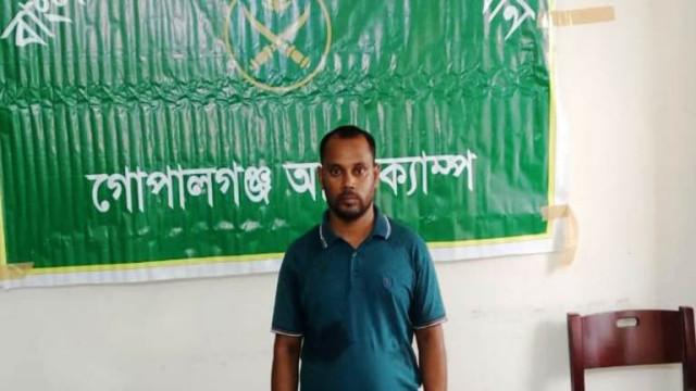 গোপালগঞ্জে যৌথ অভিযানে ৪৮৫ পিস ইয়াবাসহ মাদক ব্যবসায়ী আটক