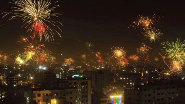 বড়দিনে আতশবাজি-পটকা ফুটানো ও ফানুস ওড়ানোয় নিষেধাজ্ঞা