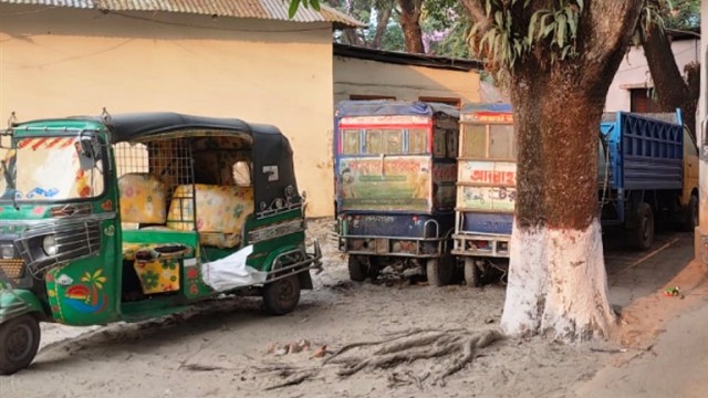 হাজীগঞ্জে সাইকেল থেকে পড়ে কিশোরের মৃত্যু