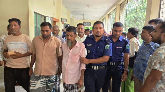 নওগাঁয় ট্রিপল হত্যা মামলায় ৩ জনের যাবজ্জীবন কারাদণ্ড 