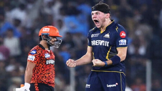 দাপুটে জয় হায়দরাবাদের বিপক্ষে গুজরাটের