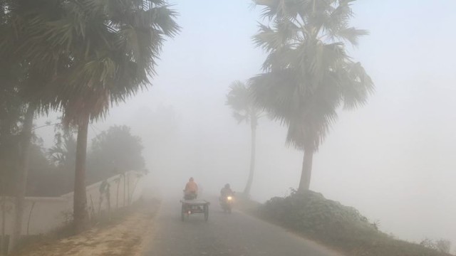 আত্রাইয়ে কনকনে শীতে বিপর্যস্ত জনজীবন বিপাকে শ্রমজীবী মানুষ