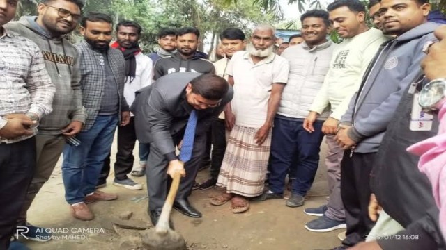 ৮ টি উন্নয়ন কাজের উদ্বোধন করেন পৌর প্রশাসক 