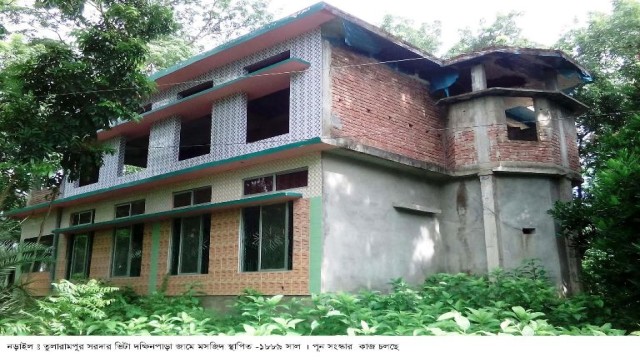 নড়াইলের তুলারামপুরে বৃটিশ শাসনামলে নির্মান হয় দক্ষিনপাড়া জামে মসজিদ