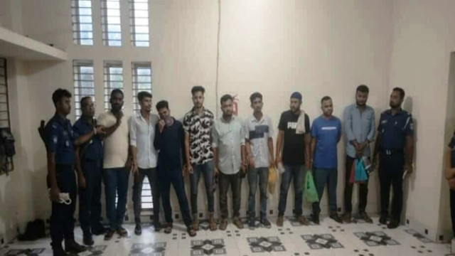 নড়াইলে পুলিশের বিশেষ অভিযান আন্তঃজেলা ডাকাত চক্রের ৯ সদস্য আটক! ৭ মোটর সাইকেল উদ্ধার