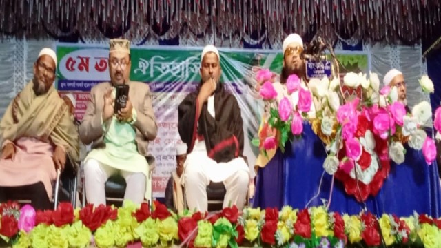 বদলগাছীতে ঐতিহাসিক তাফসীরুল কুরআন মাহফিল অনুষ্ঠিত