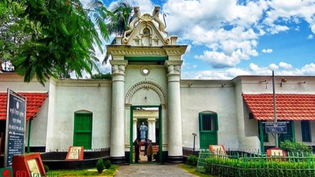 বিশ্বকবির জন্ম জয়ন্তীতে নতুন রুপে আত্রাইয়ের রবীন্দ্র কুঠিবাড়ি