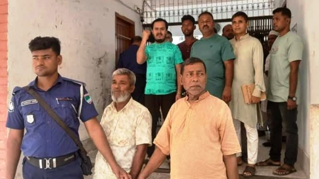 নড়াইলে পুলিশের অভিযানে দুই ইউপি চেয়ারম্যানসহ ৪ জন গ্রেফতার