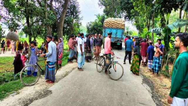 টিসিবির পণ্য নিয়ে বাড়ি ফেরা হলো না বৃদ্ধের