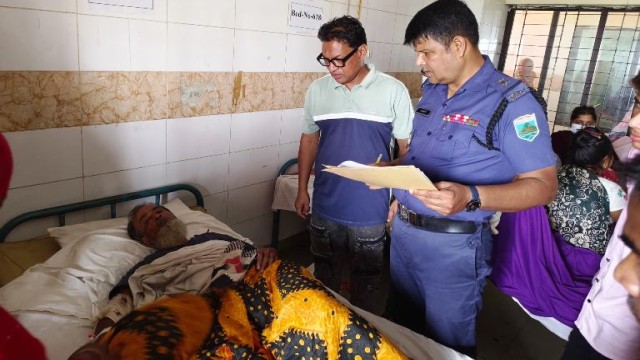 নওগাঁয় সড়ক দুর্ঘটনায় নিহত এক,শিশুসহ আহত ৬