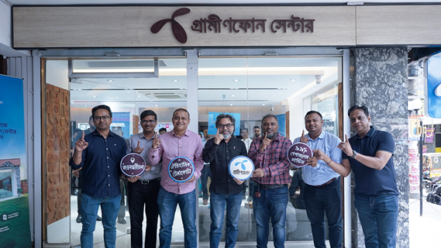 বগুড়ায় চালু হলো নতুন গ্রামীণফোন সেন্টার