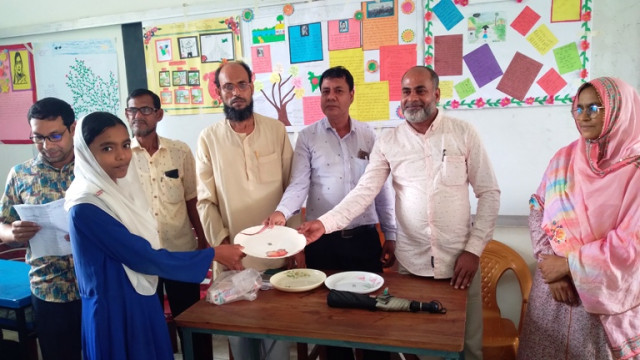 রাণীনগরের কালীগ্রাম উচ্চ বিদ্যালয়ে পুরস্কার বিতরণ