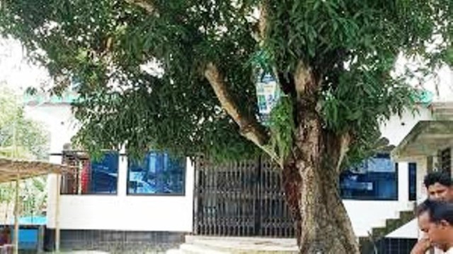 সুদ-ঘুষের বিরুদ্ধে বয়ানে চাকরি ছাড়তে বাধ্য হলেন ইমাম!