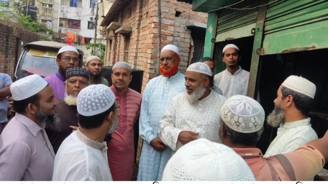 বগুড়ায় জামায়াত নেতার অগ্নিকান্ডে ক্ষতিগ্রস্থ এলাকা পরিদর্শন 