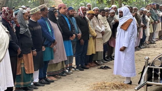 কাহালুর বিএনপিনেতা অধ্যক্ষ রফিকুল ইসলামের মাতার নামাজে জানাযা অনুষ্ঠিত