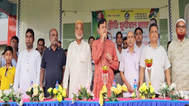 মাদকের ছোবলের হাত থেকে রক্ষা  পেতে খেলাধূলার কোন বিকল্প নেই -সাবেক এম পি মোশারফ হোসেন