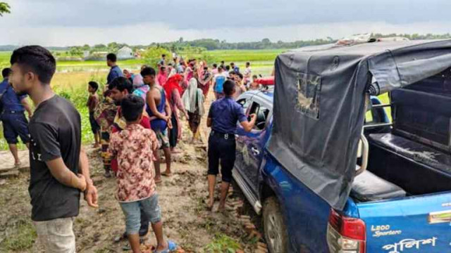 নড়াইলে একজনকে কুপিয়ে হত্যা  