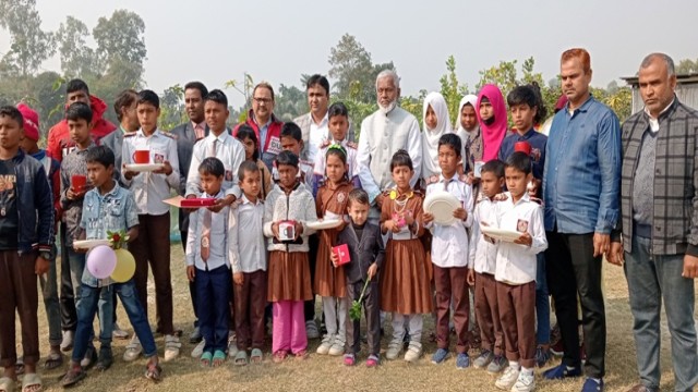 নবাবগঞ্জে শহীদ বুদ্ধিজীবী দিবস উপলক্ষে প্লাস পয়েন্ট মডেল স্কুলে আলোচনা সভা ও বার্ষিক ক্রীড়া প্রতিযোগিতা অনুষ্ঠিত