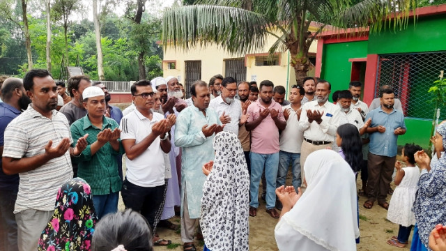 উত্তরায় বিমান দুর্ঘটনা আদমদীঘিতে নিহতদের স্বরণে দোয়া মাহফিল অনুষ্ঠিত