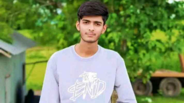 নড়াইলে বিদ্যুৎস্পৃষ্ট হয়ে কলেজ শিক্ষার্থী বিজয় কর্মকারের মৃত্যু